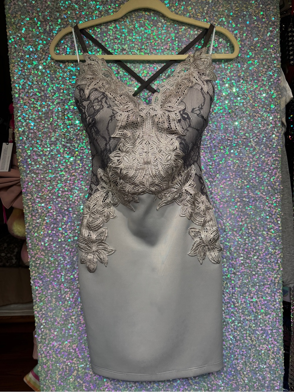 Lipsy London Lace Appliqué Bodycon Prom Dress in Silver Grey Gray Size 4